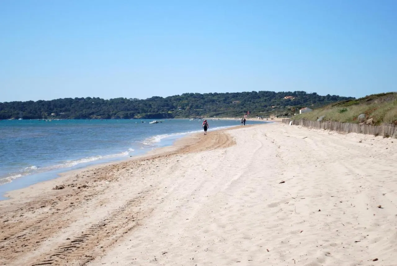 Bergerie Plage Renove Clim Balneo Plage Piscine Jardin Mediterraneen Hyeres Apartment