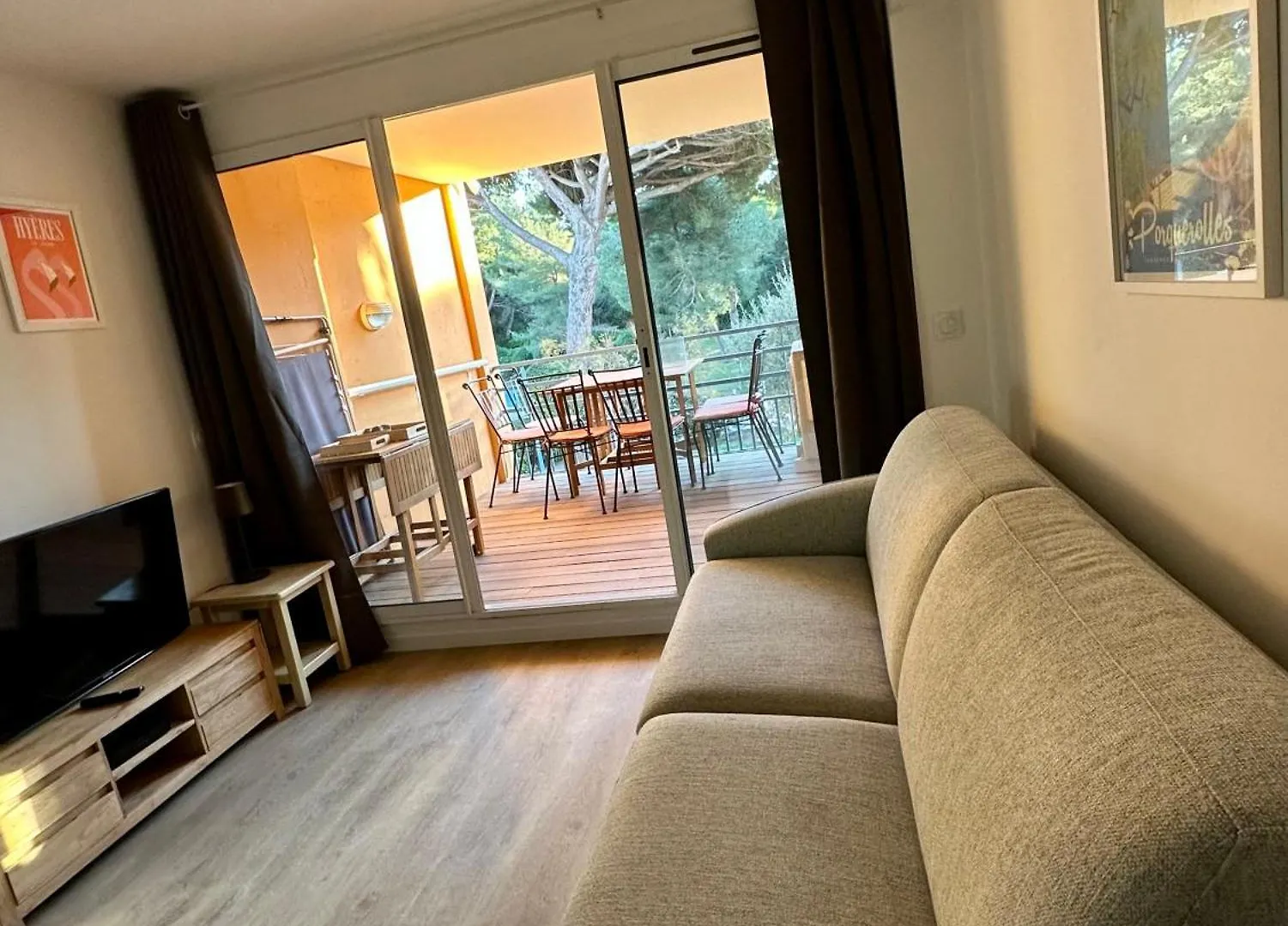 Apartment Bergerie Plage Renove Clim Balneo Plage Piscine Jardin Mediterraneen Hyeres