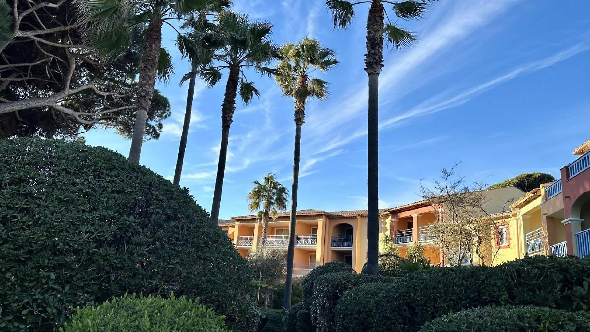 Appartement Bergerie Plage Renove Clim Balneo Plage Piscine Jardin Mediterraneen Hyères France