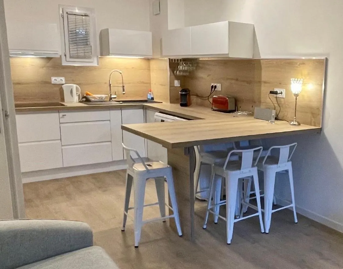 Appartement Bergerie Plage Renove Clim Balneo Plage Piscine Jardin Mediterraneen Hyères